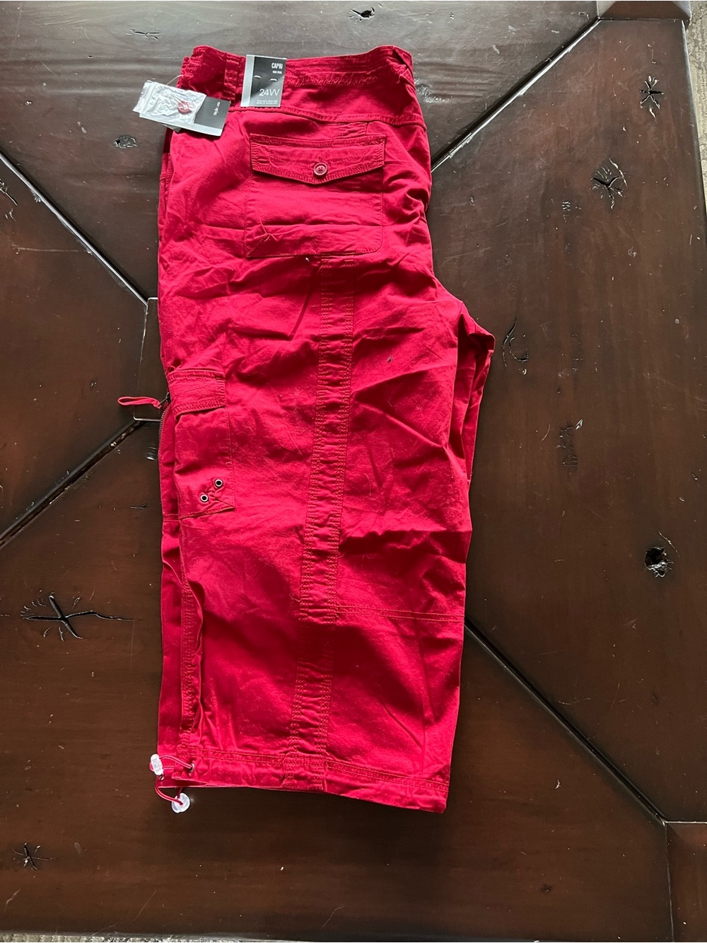 Style & Co. Red Capri Mid Rise Pants - Picture 3 of 3